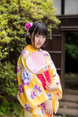 不戴套挺进朋友人妻