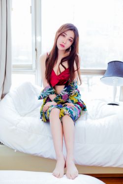 小雪奶水涨公帮忙吸