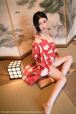 小雪被体育老师抱到仓库